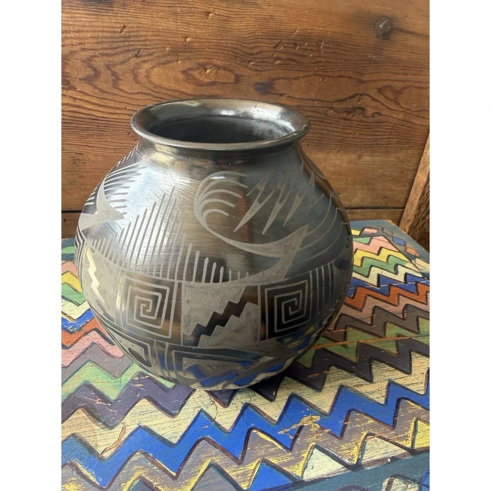 Michael Wisner Studio Pottery Vase Black Sgraffito Southwest Signed Crack As Is